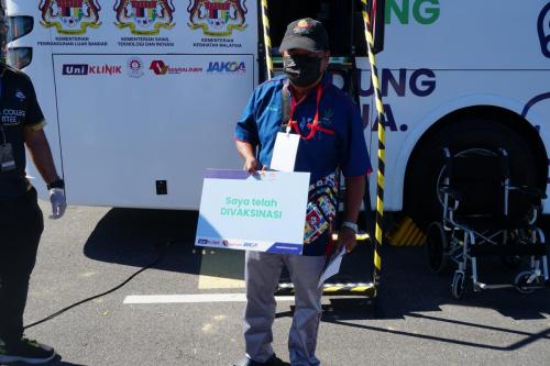 Vaksin Covid-19 di Orang Asli One Stop Centre (OAOSC), Sungai Siput, Perak