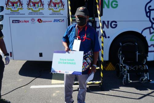 Vaksin Covid-19 di Orang Asli One Stop Centre (OAOSC), Sungai Siput, Perak