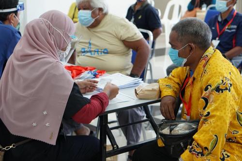 Vaksin Covid-19 di Orang Asli One Stop Centre (OAOSC), Sungai Siput, Perak