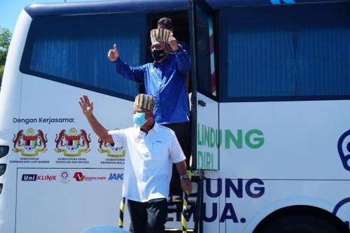 Vaksin Covid-19 di Orang Asli One Stop Centre (OAOSC), Sungai Siput, Perak