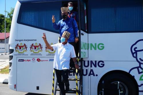 Vaksin Covid-19 di Orang Asli One Stop Centre (OAOSC), Sungai Siput, Perak