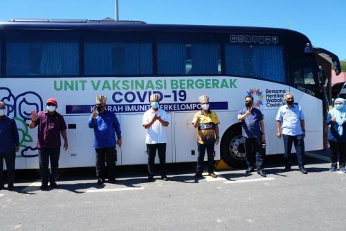 Vaksin Covid-19 di Orang Asli One Stop Centre (OAOSC), Sungai Siput, Perak