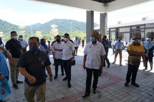 Vaksin Covid-19 di Orang Asli One Stop Centre (OAOSC), Sungai Siput, Perak
