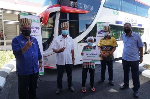 Vaksin Covid-19 di Orang Asli One Stop Centre (OAOSC), Sungai Siput, Perak