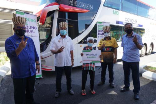 Vaksin Covid-19 di Orang Asli One Stop Centre (OAOSC), Sungai Siput, Perak