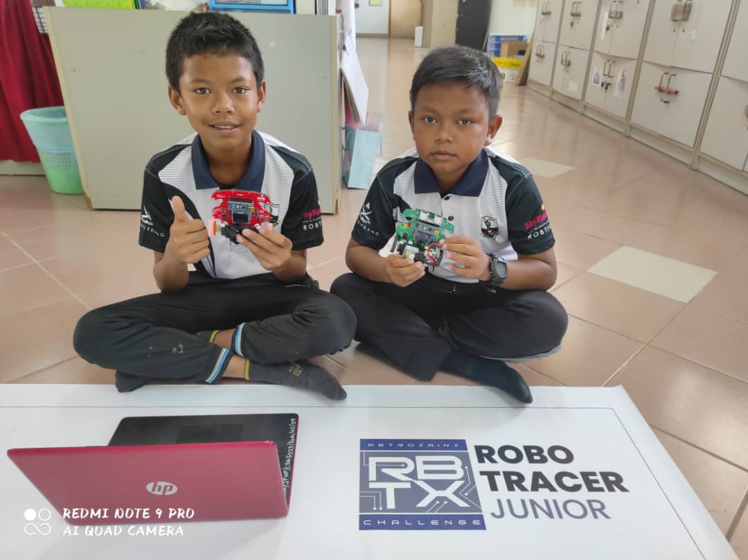 Dua Murid Orang Asli Terpilih Ke Pertandingan Akhir Petrosains RBTX Challenge 2022 Anjuran Petrosains