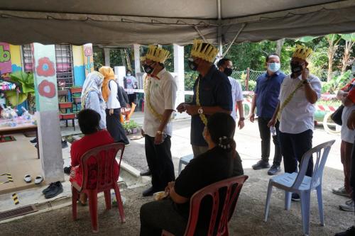 PROGRAM VAKSINASI COVID-19 DI KALANGAN PEMIMPIN MASYARAKAT ORANG ASLI DI KAMPUNG ORANG ASLI PANCHOR, DAERAH JEMPOL, NEGERI SEMBILAN