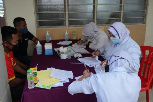 Program Vaksinasi COVID19 Di Kalangan Pemimpin Masyarakat Orang Asli Di Kampung Orang Asli Tanah Abang, Daerah Mersing, Johor