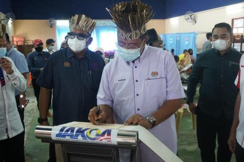 PROGRAM OUTREACH VAKSINASI MASYARAKAT ORANG ASLI DI WILAYAH KESEDAR