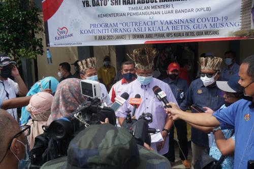 PROGRAM OUTREACH VAKSINASI MASYARAKAT ORANG ASLI DI WILAYAH KESEDAR