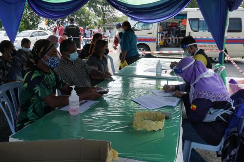 Program Vaksinasi Masyarakat Orang Asli Taman Desa Kemandol