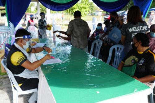 Program Vaksinasi Masyarakat Orang Asli Taman Desa Kemandol