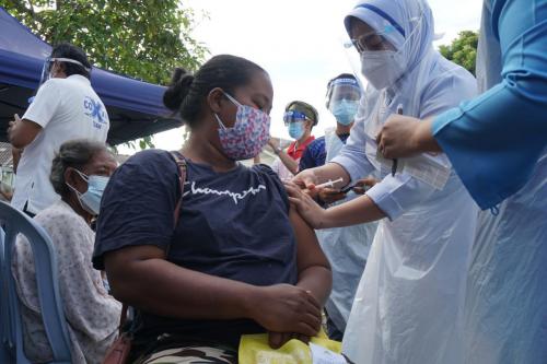 Program Vaksinasi Masyarakat Orang Asli Taman Desa Kemandol