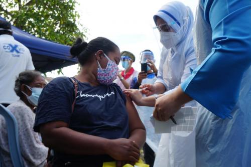 Program Vaksinasi Masyarakat Orang Asli Taman Desa Kemandol