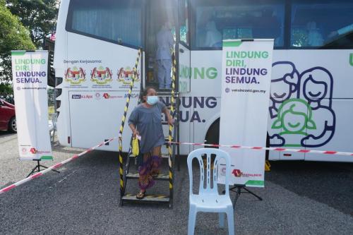 Program Vaksinasi Masyarakat Orang Asli Taman Desa Kemandol