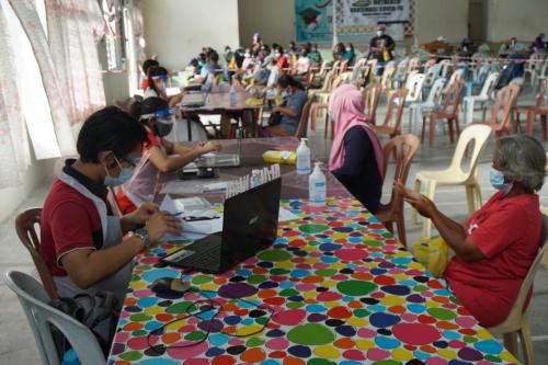 Program Vaksinasi Masyarakat Orang Asli Taman Desa Kemandol