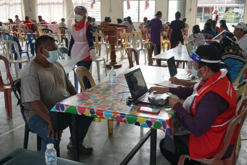 Program Vaksinasi Masyarakat Orang Asli Taman Desa Kemandol