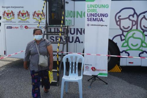 Program Vaksinasi Masyarakat Orang Asli Taman Desa Kemandol