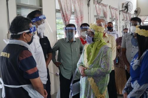 Program Vaksinasi Masyarakat Orang Asli Taman Desa Kemandol