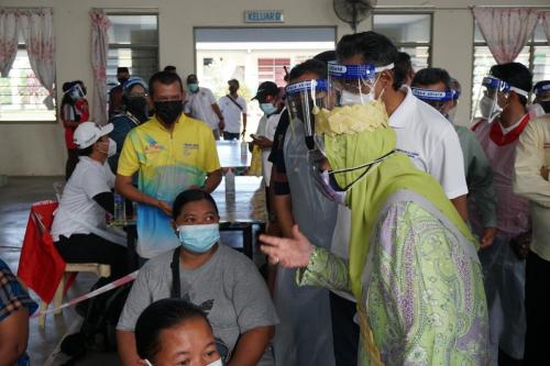 Program Vaksinasi Masyarakat Orang Asli Taman Desa Kemandol