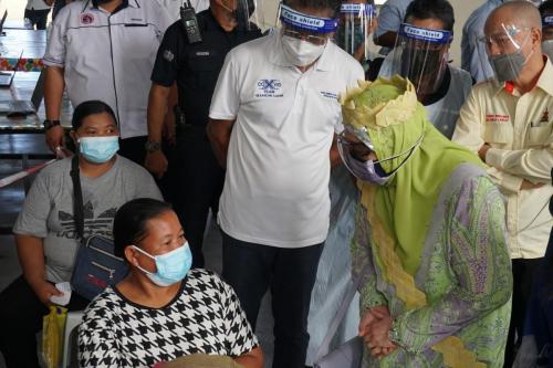 Program Vaksinasi Masyarakat Orang Asli Taman Desa Kemandol