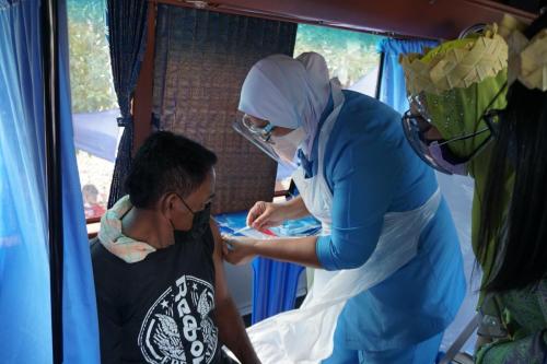 Program Vaksinasi Masyarakat Orang Asli Taman Desa Kemandol