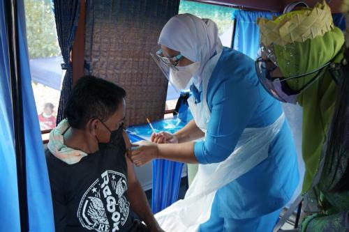 Program Vaksinasi Masyarakat Orang Asli Taman Desa Kemandol